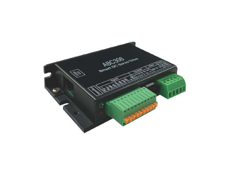 Low-voltage DC servo driver