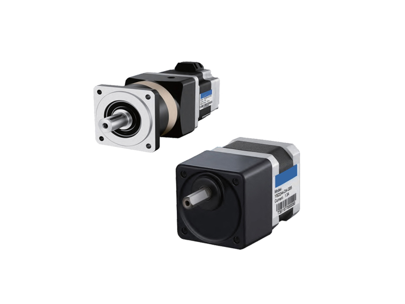 Stepper motor with reducer